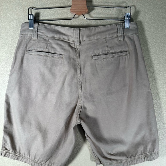 John Varvatos Men's Khaki Shorts - Picture 2 of 5